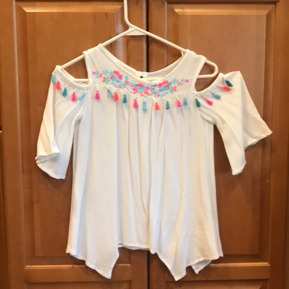 Cold shoulder top